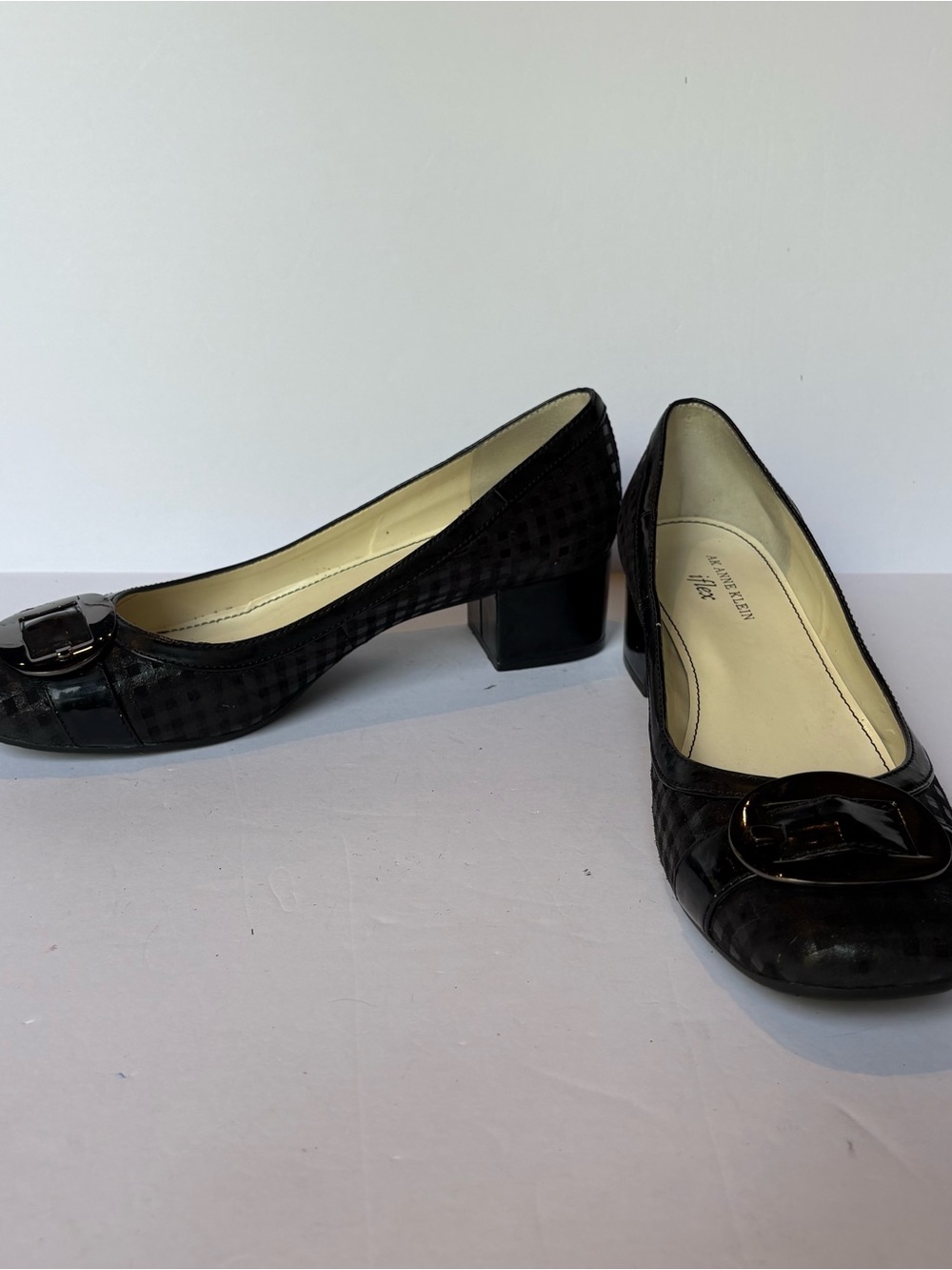 Anne Klein Black Leather Block Heel Pumps with Buckle iFlex Size 9 1/2M